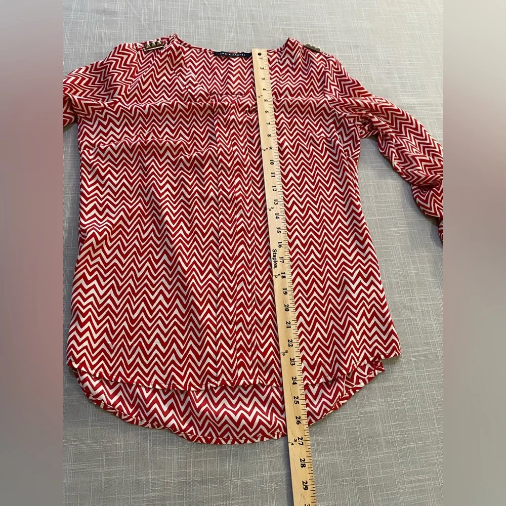 Zac & Rachel blouse in red and cream. Women’s size S - Picture 12 of 15